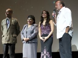 El elenco y los productores durante la presentación de la película.  /