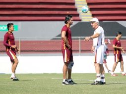 Tras la derrota del fin de semana, el técnico de los emplumados pidió al equipo que esperara los resultados del resto de la semana.  /