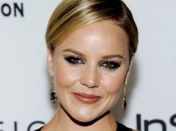 Abbie Cornish participa en la cinta ''The Girl'', que también se enlista como candidata a ganar en Tribeca. AP  /