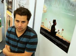 Boris Peters es el director del documental y Leontina es su abuela.  /