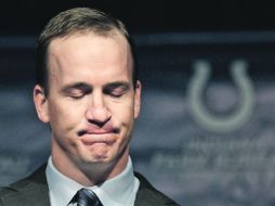 Peyton Manning durante la conferencia de prensa donde anuncia su salida de los Potros de Indianápolis. AP  /