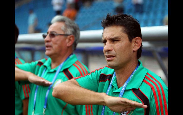 Roberto Medina, director técnico, buscará conseguir el cuarto boleto consecutivo a la Copa Mundial de la categoría. MEXSPORT  /