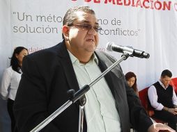 Francisco Ayón López dijo que es necesario ir socialmente construyendo soluciones; hacer más con menos dinero. ARCHIVO  /