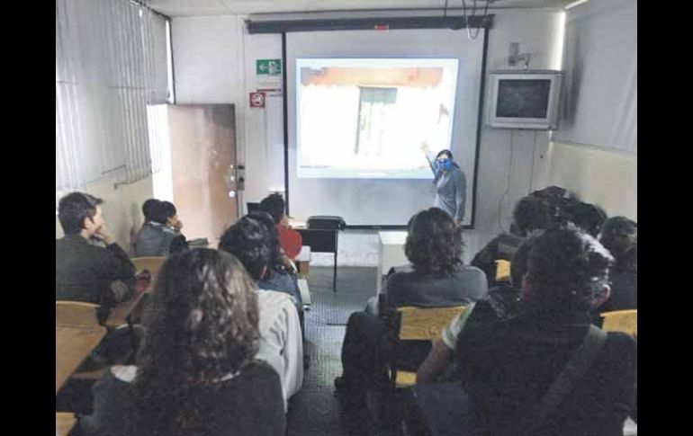 Alumnos consultados ayer se dijeron sorprendidos por la sugerencia de la Asociación Nacional de Universidades.  /