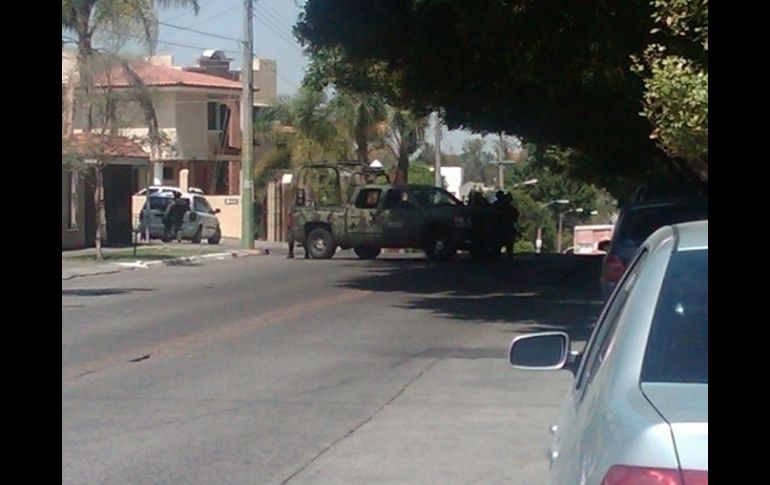 Imagen de la calle Piscis donde permanecen unidades militares.  /