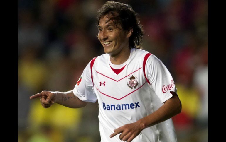 El zaguero argentino destacó la importancia de hacerse fuertes en el estadio Nemesio Díez. AFP  /