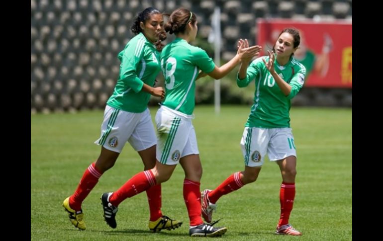 Las seleccionadas nacionales más pequeñas se preparan para calificar a la Copa del Mundo de la especialidad Azerbaiyán 2012. MEXSPORT  /