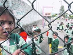 Uno de los objetivos de las vallas perimetrales es impedir el acceso de ladrones al interior de las escuelas.  /