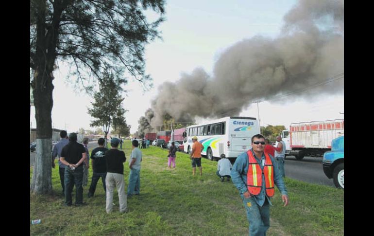 Oficialmente el pasado viernes por la tarde, 25 vehículos fueron incendiados en 16 puntos de la ciudad.  /