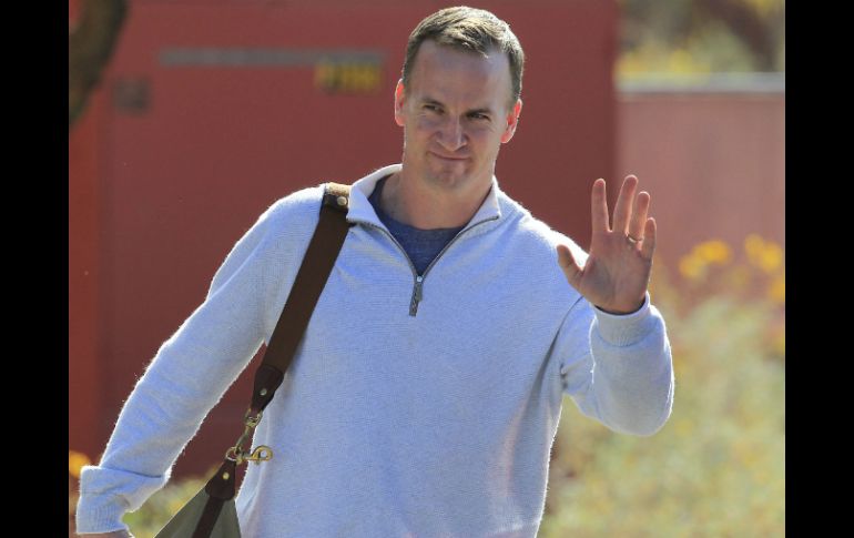 Peyton Manning encabeza la lista de agentes libres y ya comenzó un tour por varios equipos interesados en ficharlo. AP  /