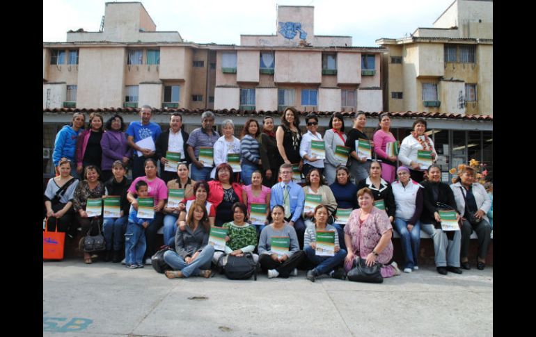 INFOlectura agradece a las escuelas y a los papás que de manera cálida recibieron el reconocimiento.  /