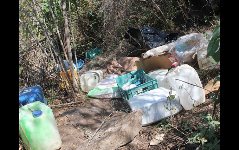 En el lugar se encontró un cilindro de gas, costales con sosa cáustica, quemadores, entre otros utensilios. ESPECIAL  /