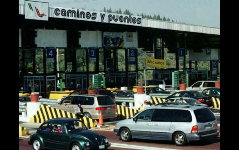 De viernes 16 al lunes 19 de marzo se abrirán total de carriles en las plazas de cobro. ARCHIVO  /