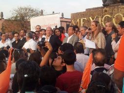 Enrique Alfaro toma protesta en la Plaza República. ESPECIAL  /