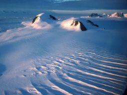 La fusión del hielo groenlandés podría contribuir a un aumento del nivel del mar de varios metros. EFE  /