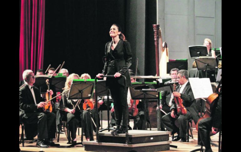 La directora Alondra de la Parra repite concierto el domingo a las 12:30 horas, en el Teatro Degollado.  /