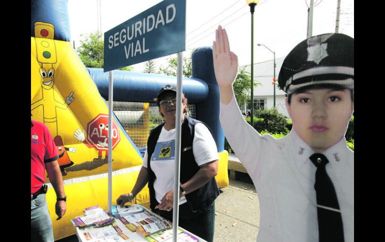 La jornada “Vialidad Cercana” se llevó a cabo en la calle Teherán, entre Esteban Alatorre y Federación.  /