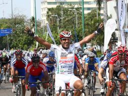 El ciclista Héctor Fabián Aguilar de Competitive Cyclit Racin, se llevó la competencia. CONADE  /