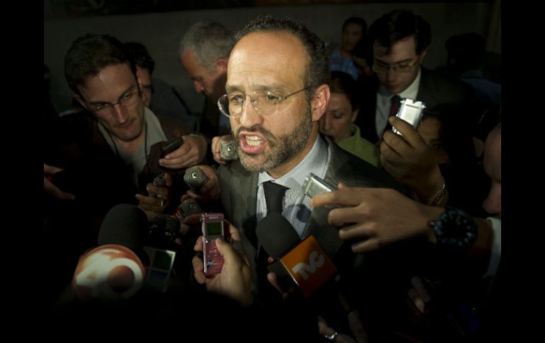 Agustín Acosta, abogado de Cassez, calificó lo sucedido hoy en la Corte como ''un gran paso''. AFP  /