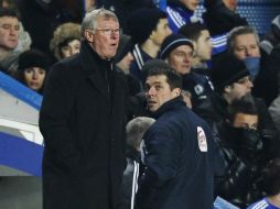 El entrenador del ManU responde a críticas del City por haber integrado al equipo a Paul Scholes. AFP  /