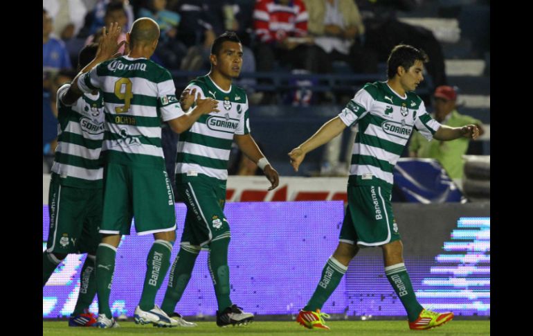 A Santos no le ha ido muy bien en casa las nueve ocasiones en que ha enfrentado a su rival en turno. MEXSPORT  /