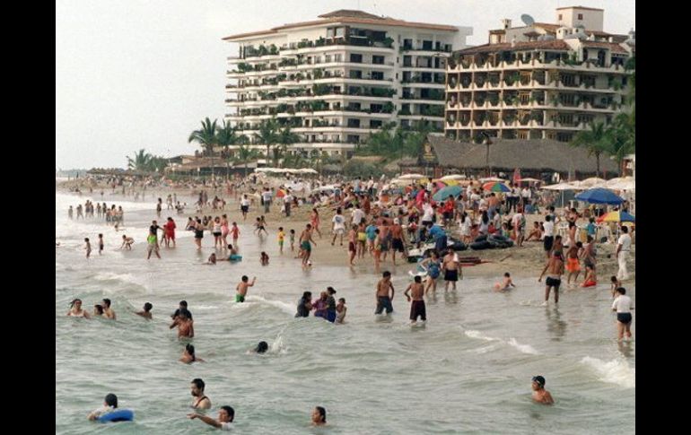 En Puerto Vallarta se ha contratado un importante número de personal temporal por Tianguis Turístico y periodo vacacional. ARCHIVO  /