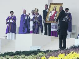 El Papa Benedicto XVI obsequió un mosaico de Cristo Rey para el Cerro del Cubilete.  /