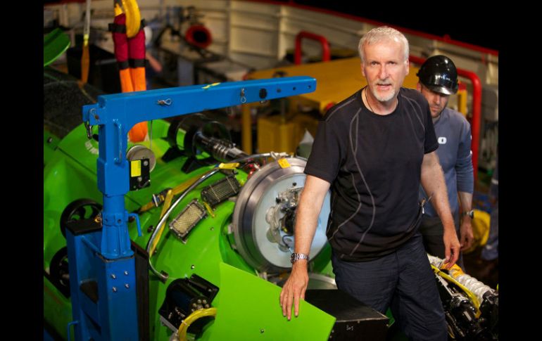 James Cameron se sumerge en el océano 50 años después de Piccard. REUTERS  /