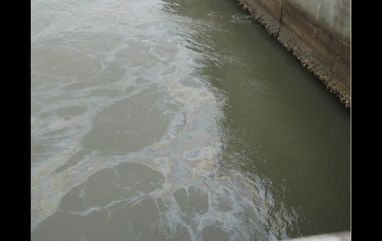 Una gran cantidad de agua fue contaminada durante en incidente en la planta japonesa. ARCHIVO  /