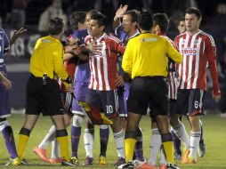 De Luna admitió que los futbolistas rojiblancos se portaron a la altura y reconocieron que actuaron mal. AP  /