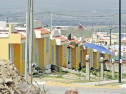 Las casas abandonadas exhiben una falla en la política de subsidios, afirman los industriales.  /