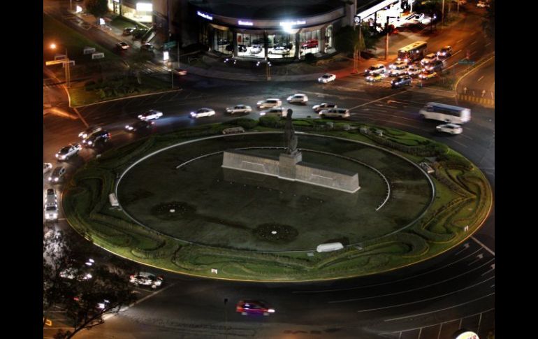 La ciudad de Guadalajara también se une al esfuerzo. Aquí, la Minerva durante la Hora del Planeta en el año 2011. ARCHIVO  /