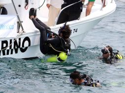 Gabriel Quadri inició su campaña con una inmersión como buzo en la Isla del Sacrificio. NTX  /