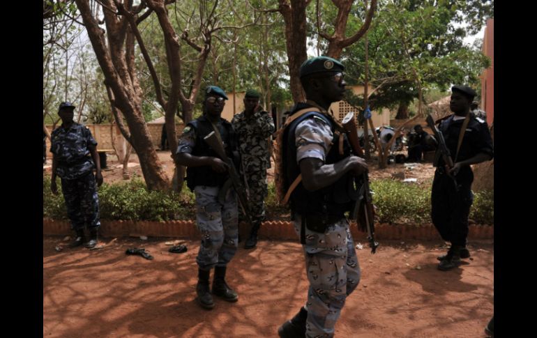 Soldados de Malí en el interior del campamento militar de Malí. AFP  /