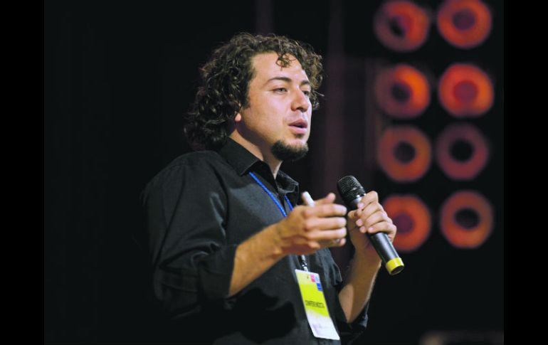 Ernesto Rivera, director de la agencia Reto, impartió una conferencia en las instalaciones del ITESO.  /