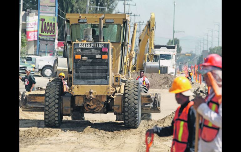 Obras de ampliación en Avenida Aviación, las cuales se llevan a cabo actualmente en Zapopan.  /