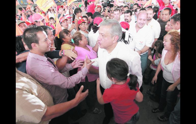 López Obrador ideó un esquema de combate a la corrupción que, de entrada, reduce 50% los sueldos de los funcionarios públicos federales  /