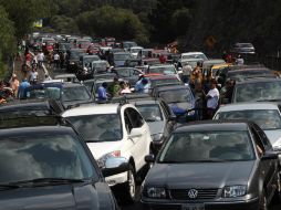 El percance ocasionó problemas de circulación en la zona. ARCHIVO  /