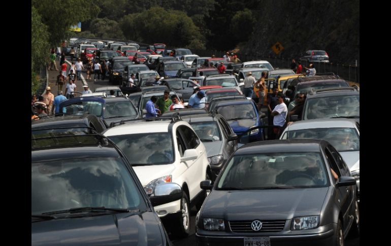 El percance ocasionó problemas de circulación en la zona. ARCHIVO  /