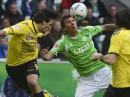 Acción del partido entre el Borussia Dortmund y el Wolfburg de la liga alemana. AFP  /