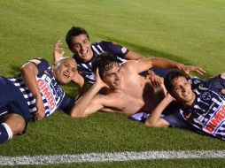 Aldo de Nigris (sin playera) festeja uno de los goles en el clásico regio del fin de semana. MEXSPORT  /