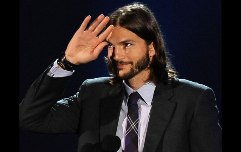 Kutcher protagonizará a Steve Jobs en la próxima película sobre el creador de Apple. ARCHIVO  /