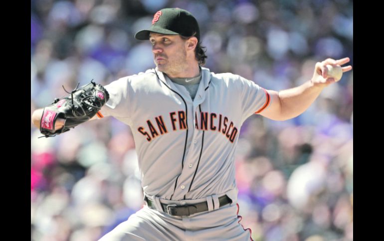 El lanzador de los Gigantes de San Francisco, Barry Zito, logró la quinta blanqueada de su carrera. AFP  /