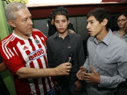 Fernando Guzmán candidato a la gubernatura de Jalisco se reunió con un grupo de 10 jóvenes.  /