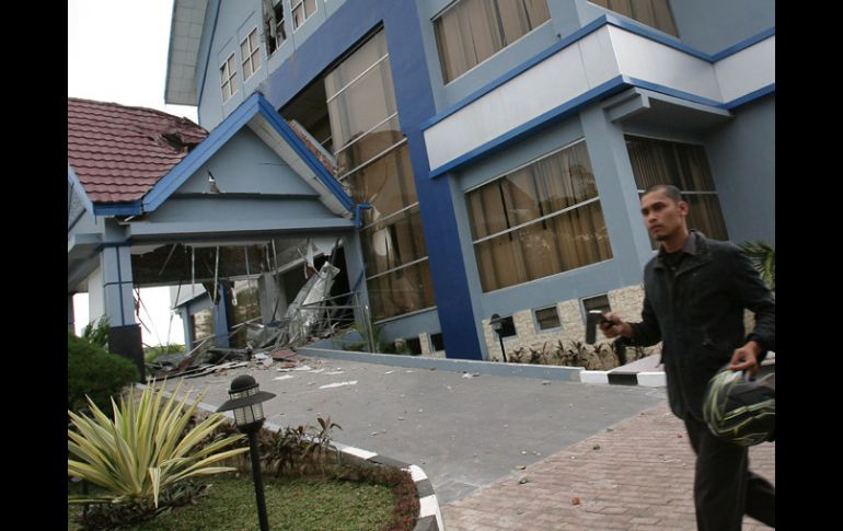 Una residencia en Banda Ache, afectada por causa del sismo.  AFP  /