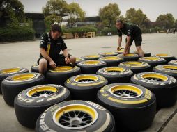 Los diferentes equipos de la Fórmula 1 esperan noticias sobre la realización del Gran Premio de Bahrein. AP  /