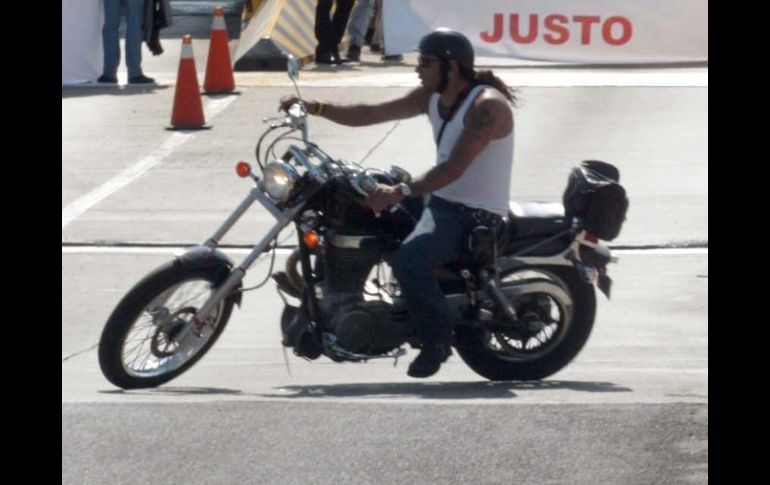 Los motociclistas salían de su lugar de trabajo, tras prender sus motocicletas se dio el incidente. ARCHIVO  /