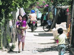 Imagen que muestra el ancho de algunas calles en la Colonia Ferrrocarril, en este caso, en la zona mixteca.  /