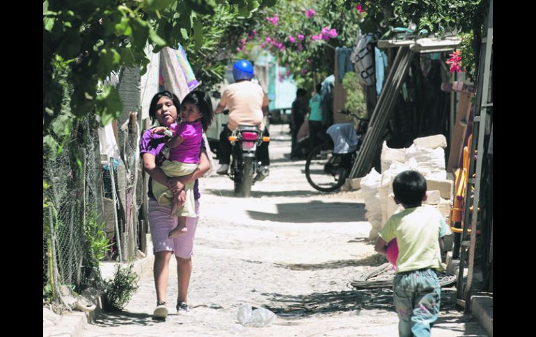 Imagen que muestra el ancho de algunas calles en la Colonia Ferrrocarril, en este caso, en la zona mixteca.  /