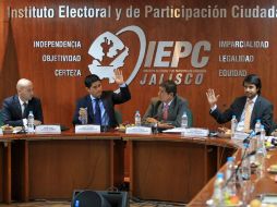 Después de hora y media de discusión, en sesión del IEPC se acordaron las dos fechas para los debates.  /